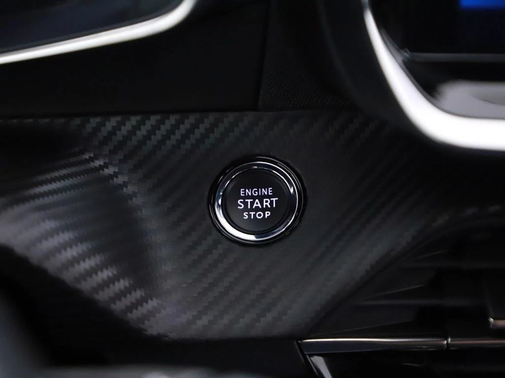 Hoofdafbeelding Peugeot e-2008