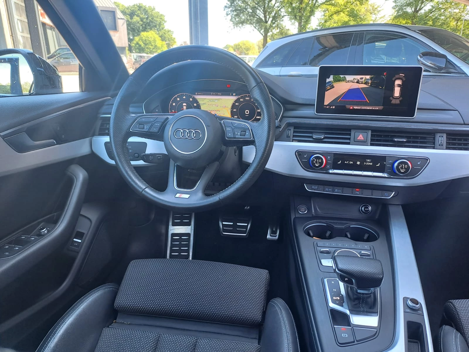 Hoofdafbeelding Audi A4