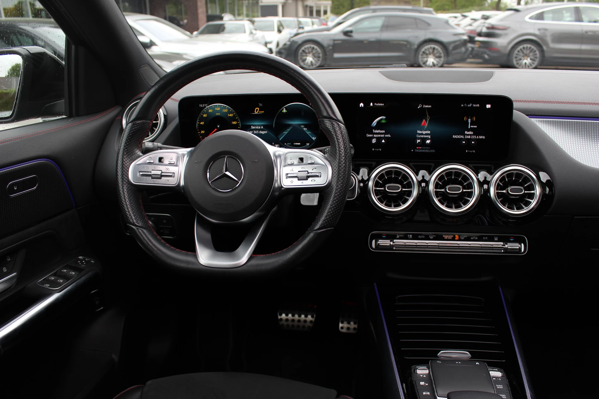 Hoofdafbeelding Mercedes-Benz EQA