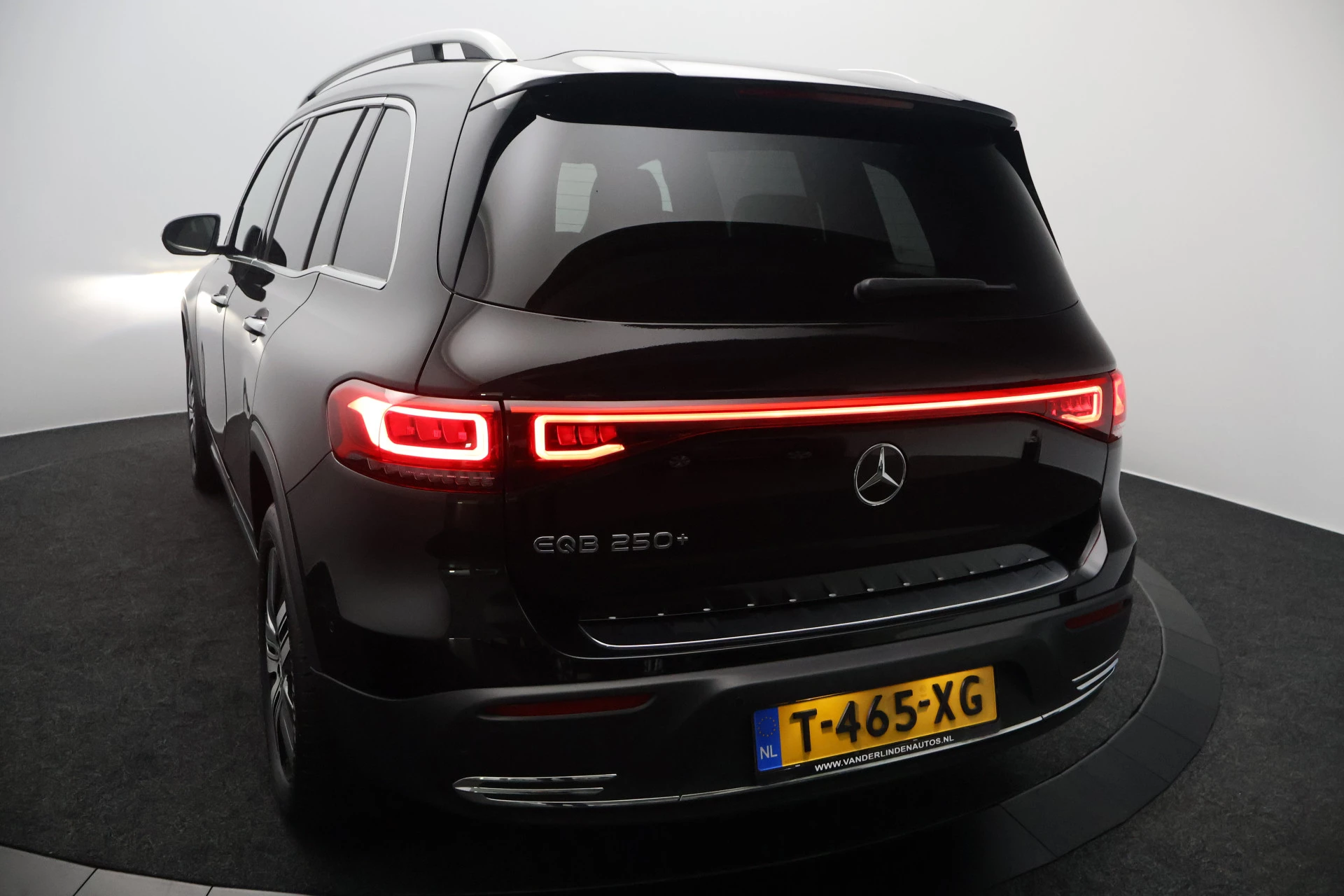 Hoofdafbeelding Mercedes-Benz EQB