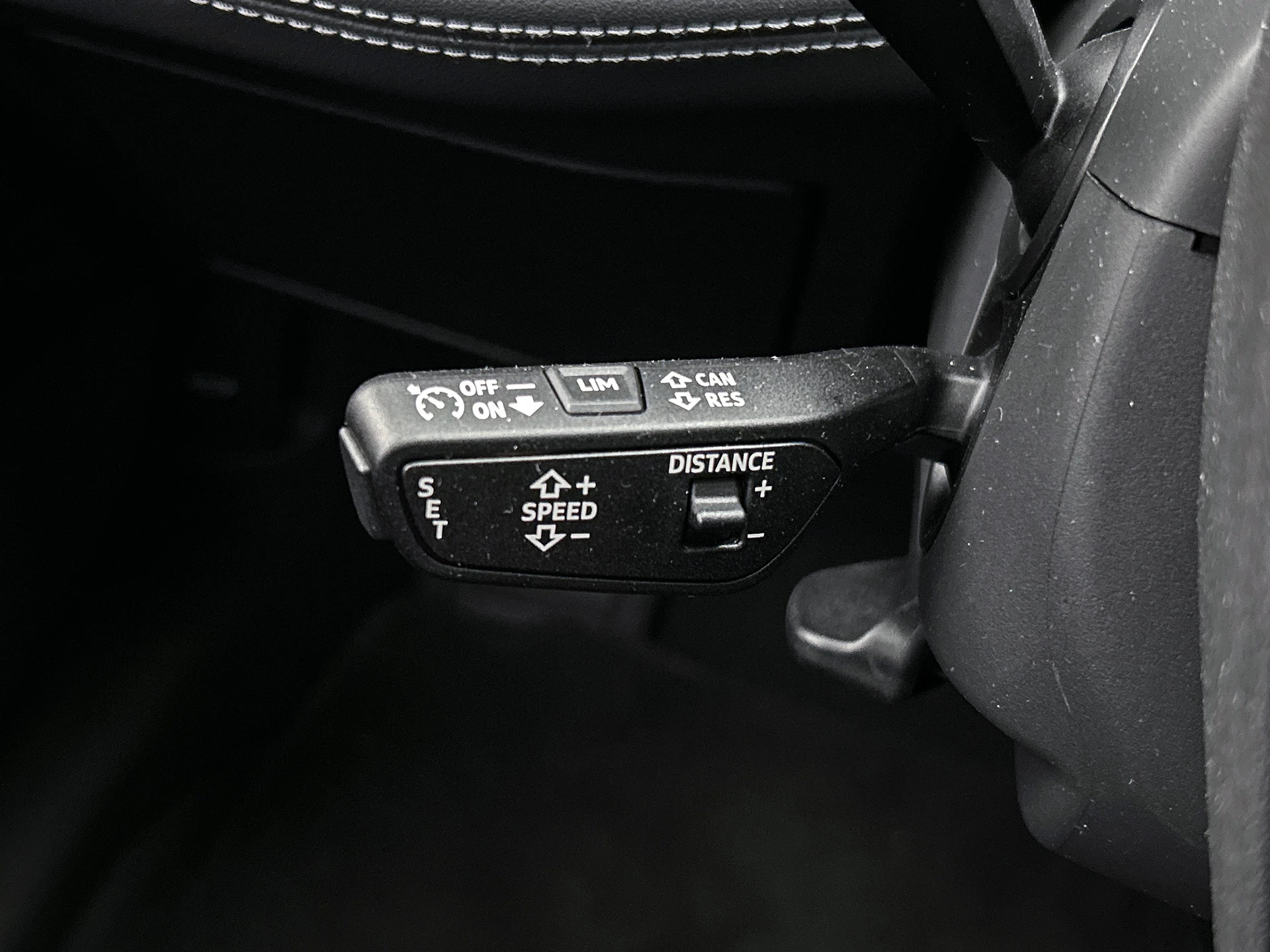 Hoofdafbeelding Audi A6 Avant e-tron