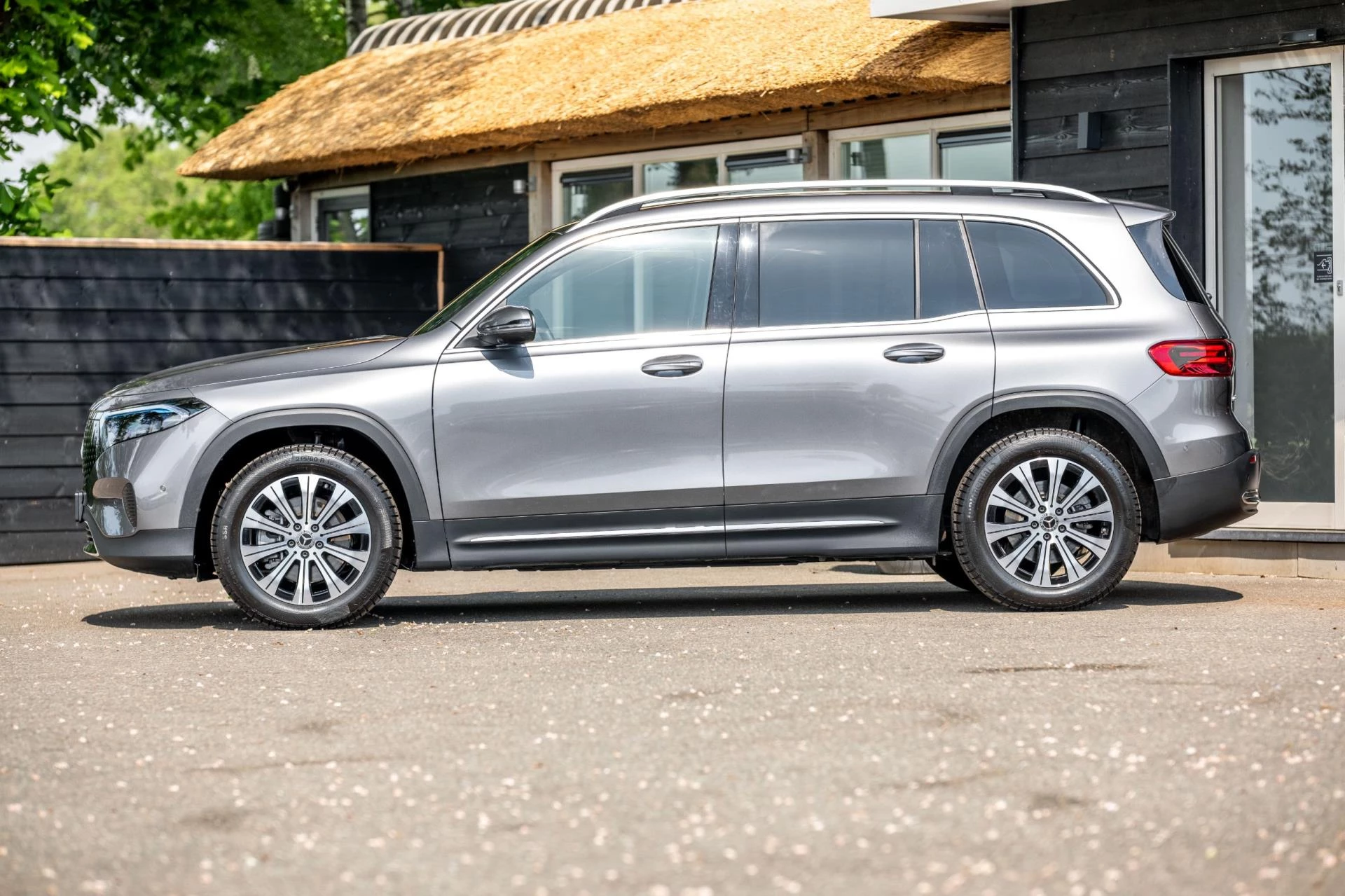 Hoofdafbeelding Mercedes-Benz EQB
