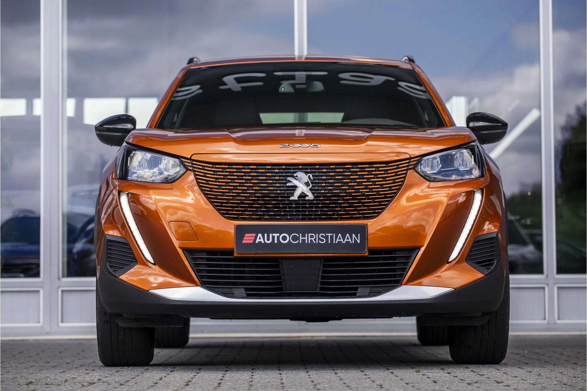 Hoofdafbeelding Peugeot e-2008