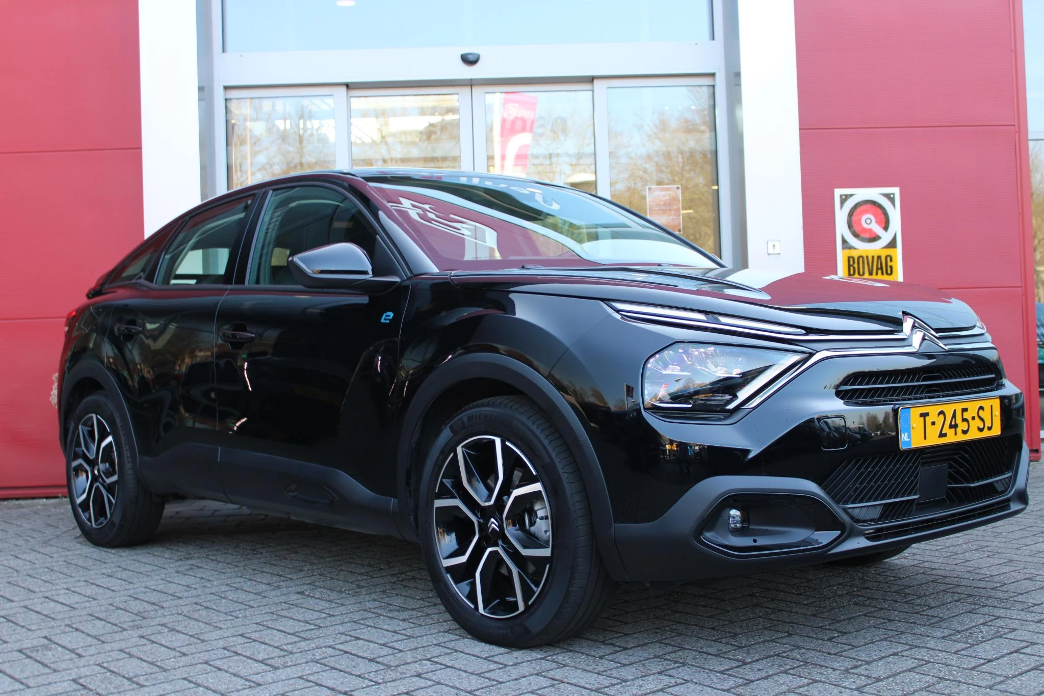 Hoofdafbeelding Citroën ë-C4