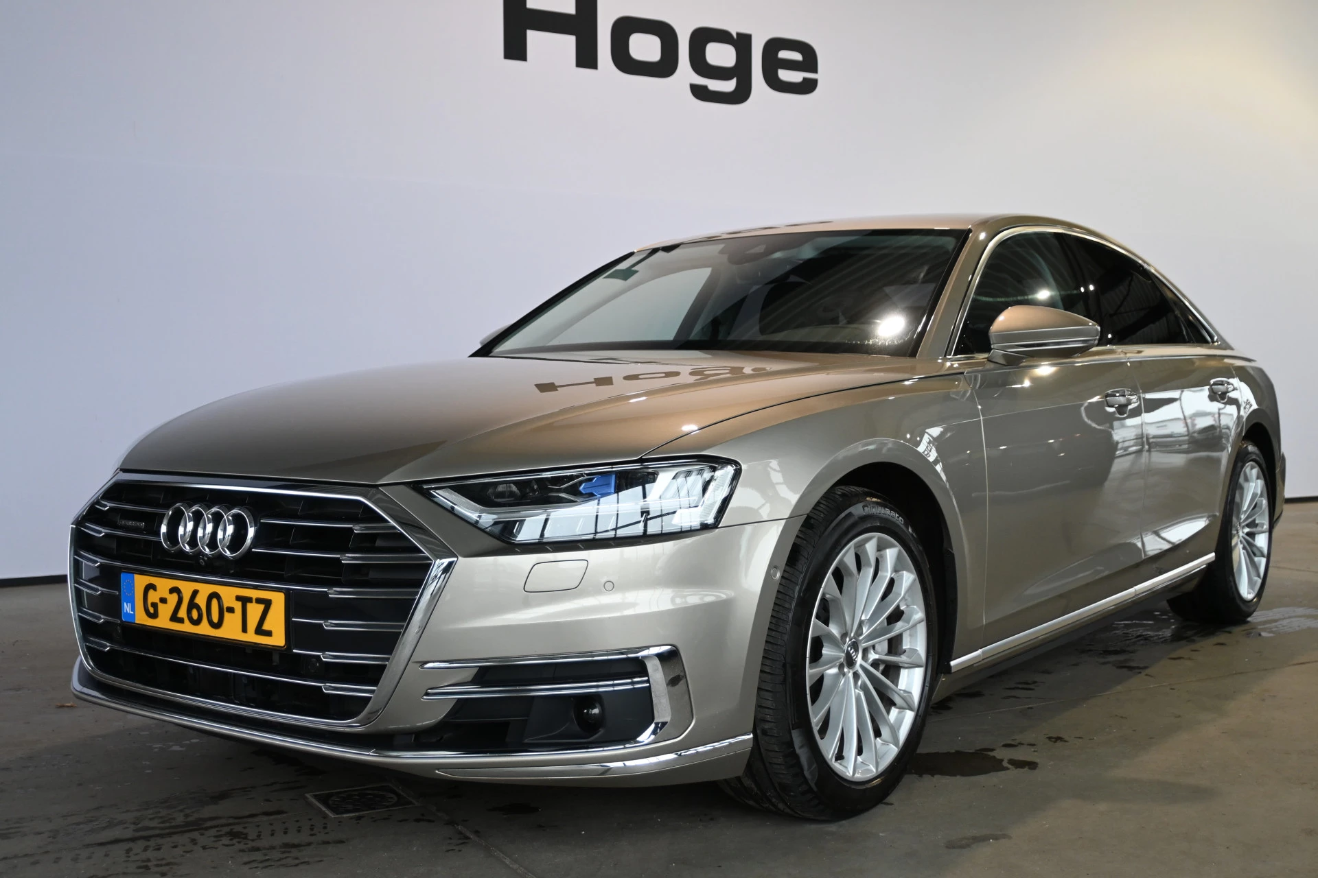Hoofdafbeelding Audi A8