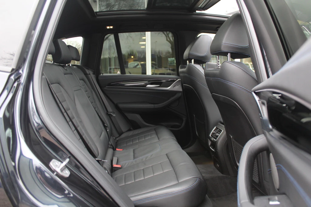 Hoofdafbeelding BMW iX3