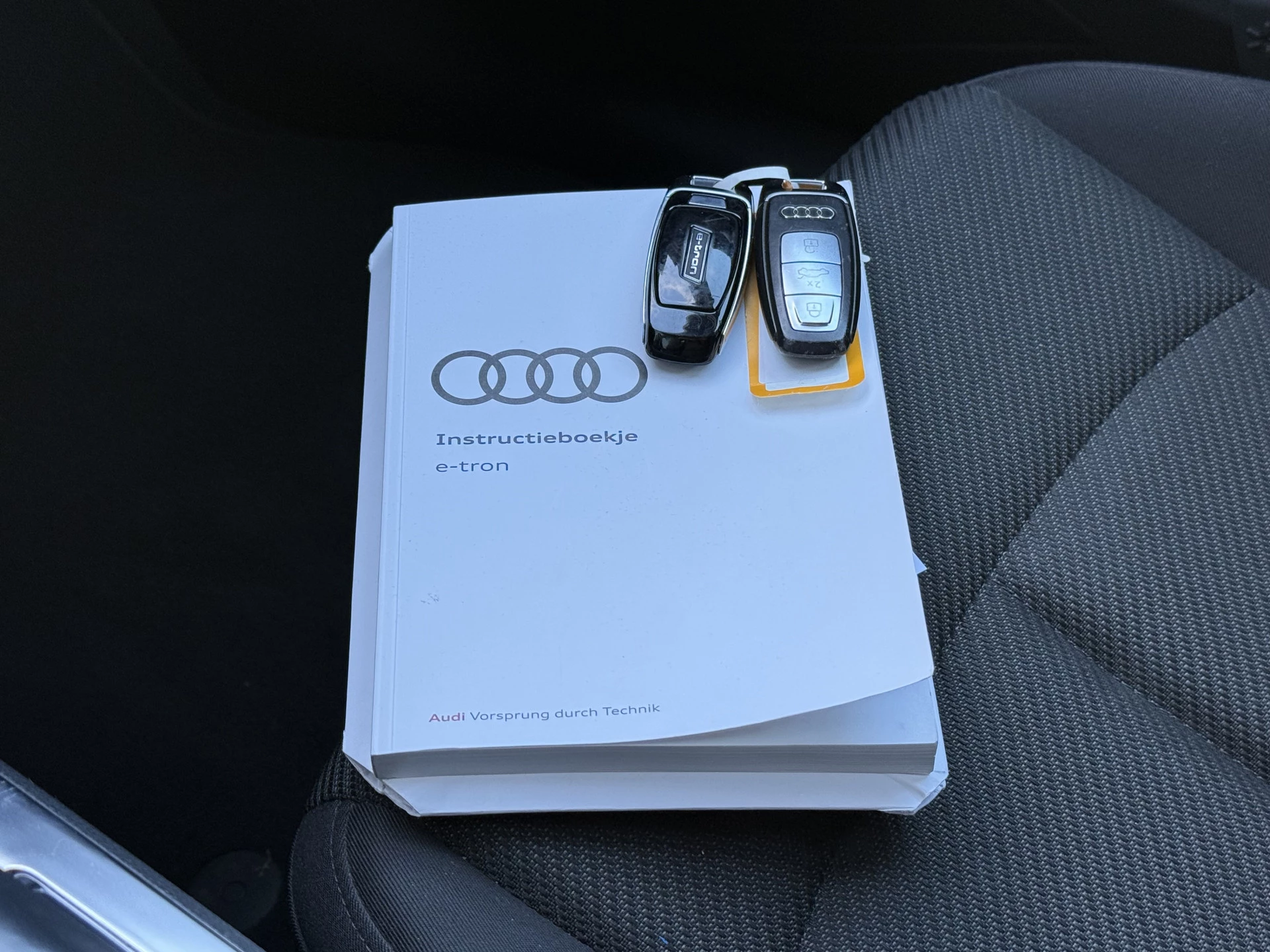 Hoofdafbeelding Audi e-tron