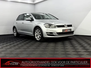 Volkswagen Golf 1.2 TSI Business Edition Camera, Navi, Half leder, Cruise control, Stoelverwarming, Massage stoel, A start stop, Clima, Lichtmetalen velgen