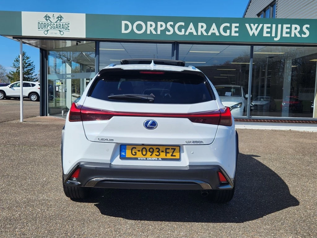 Hoofdafbeelding Lexus UX