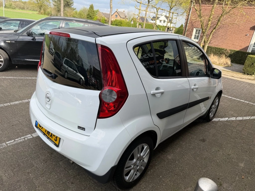 Hoofdafbeelding Opel Agila