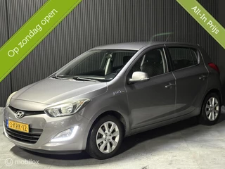 Hyundai i20 1.2i i-Deal - LM velgen - Multimedia - Dealer onderhoud