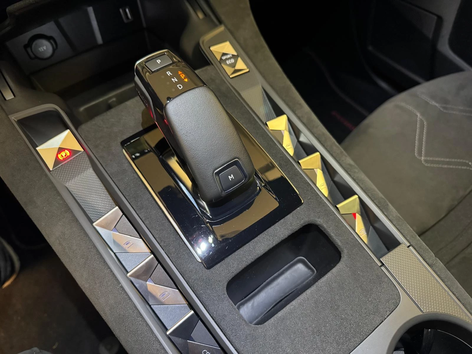 Hoofdafbeelding DS DS 7