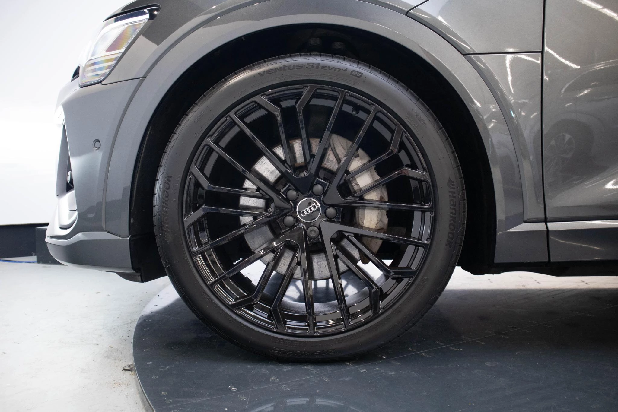Hoofdafbeelding Audi e-tron