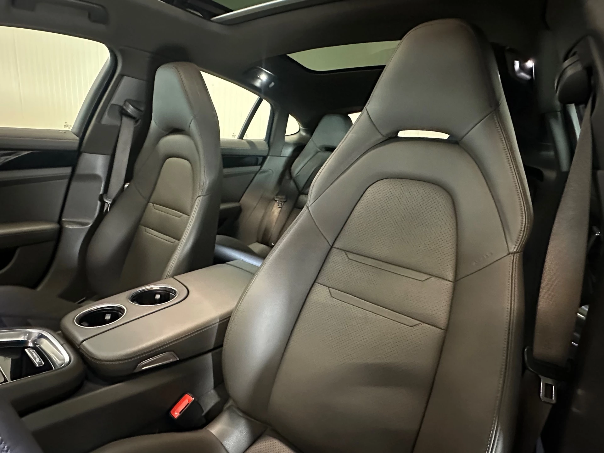 Hoofdafbeelding Porsche Panamera