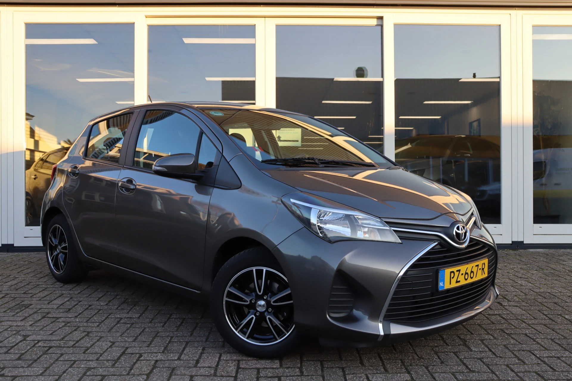 Hoofdafbeelding Toyota Yaris