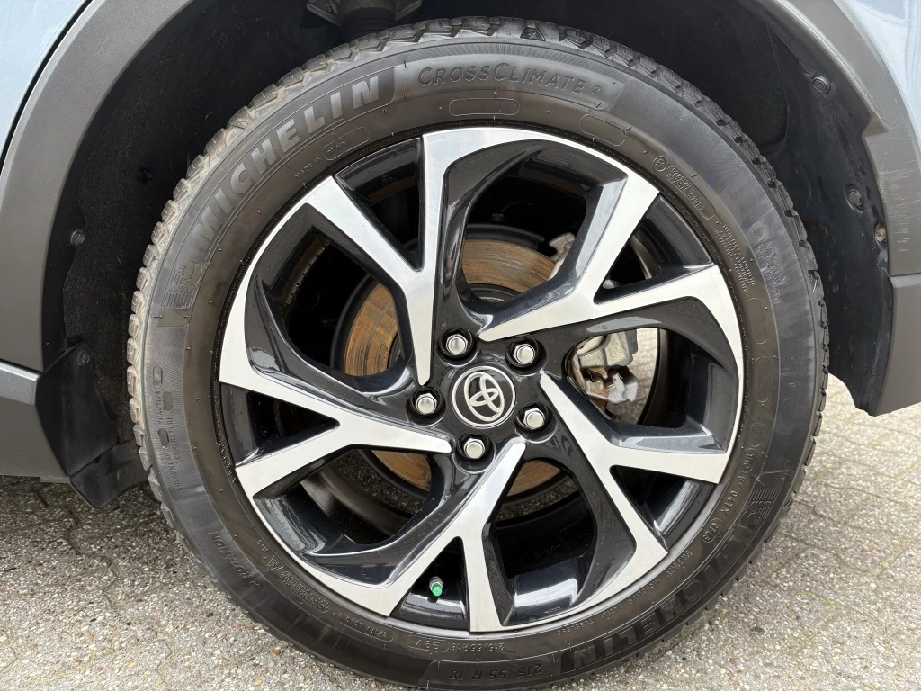 Hoofdafbeelding Toyota C-HR