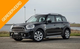 Mini Countryman 1.5 Cooper S E ALL4 Essential CAMERA / NAVI / CARPLAY / AIRCO / ZWART / STOELVERWARMING