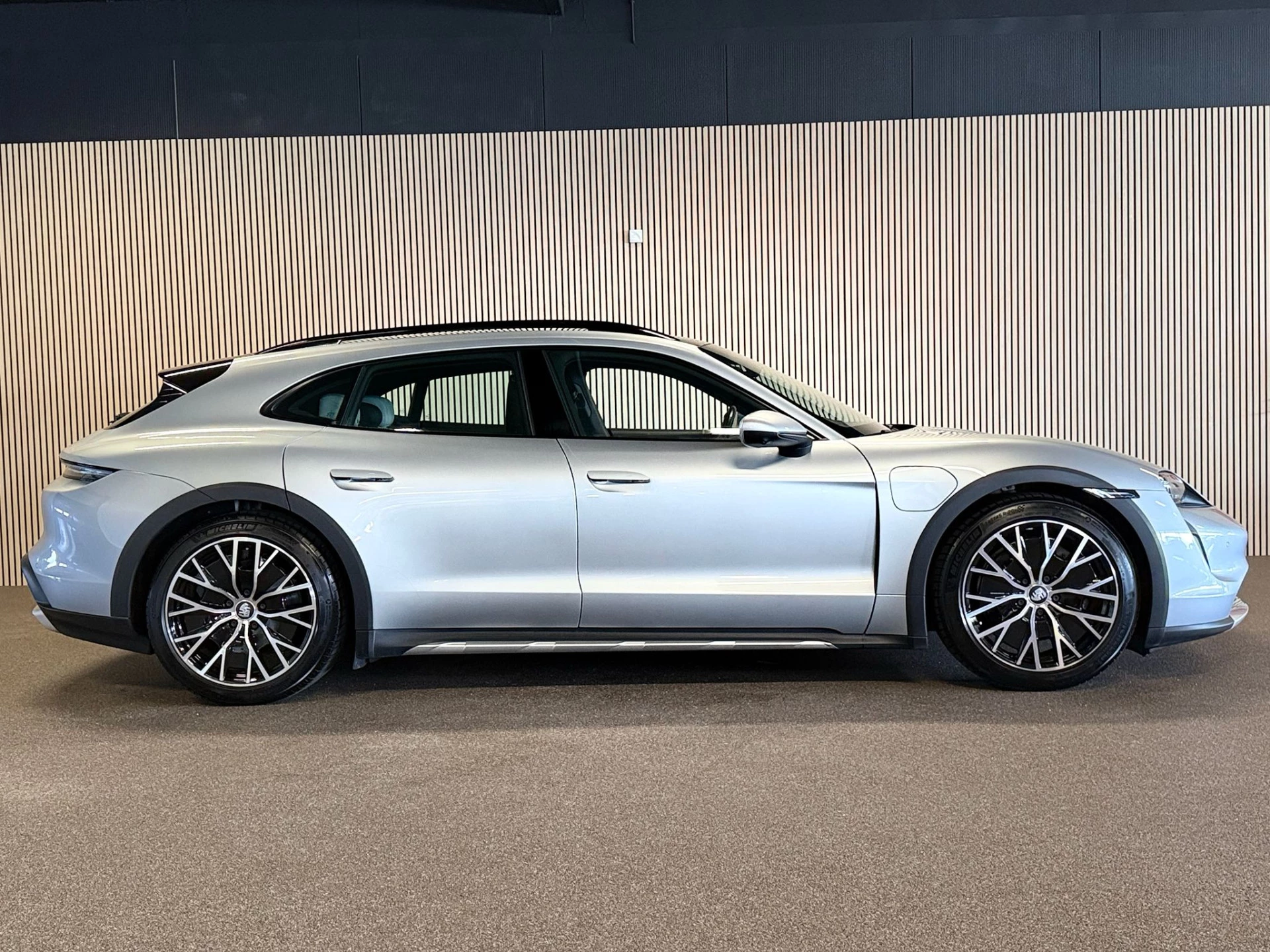 Hoofdafbeelding Porsche Taycan
