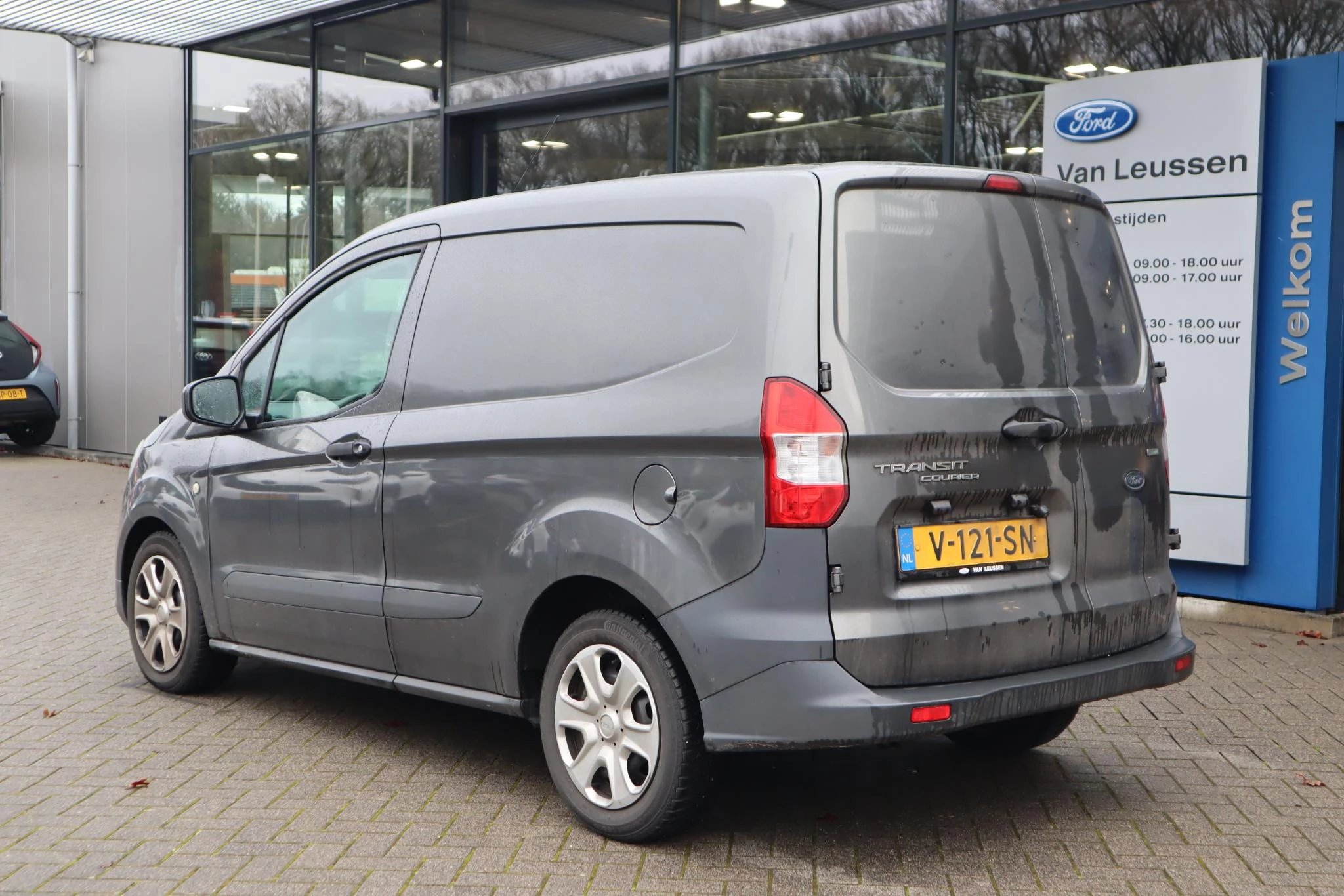 Hoofdafbeelding Ford Transit Courier