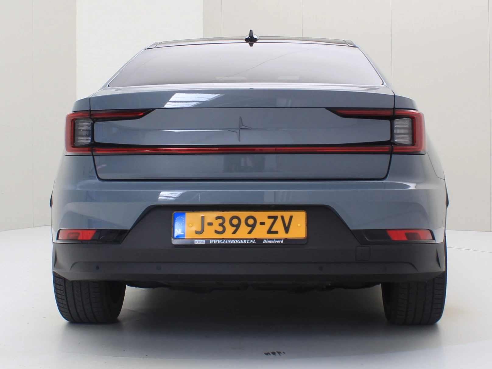Hoofdafbeelding Polestar 2