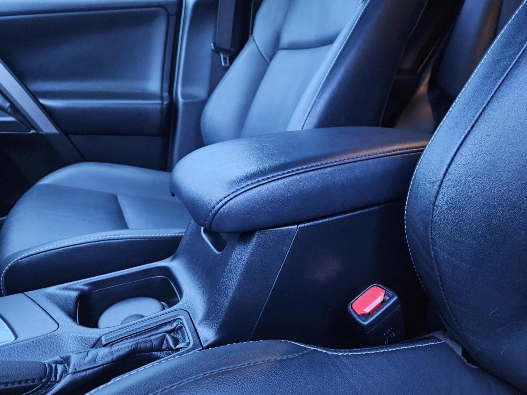 Hoofdafbeelding Toyota RAV4