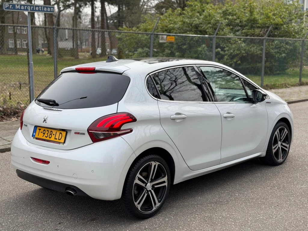 Hoofdafbeelding Peugeot 208