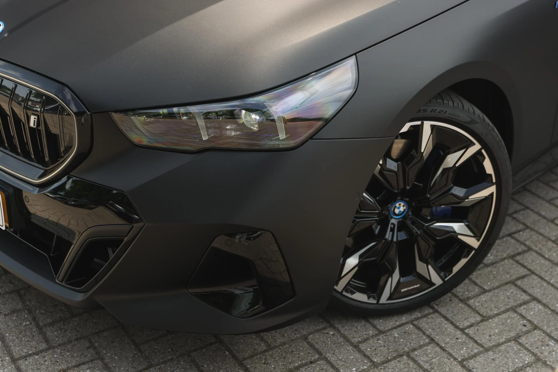 Hoofdafbeelding BMW i5