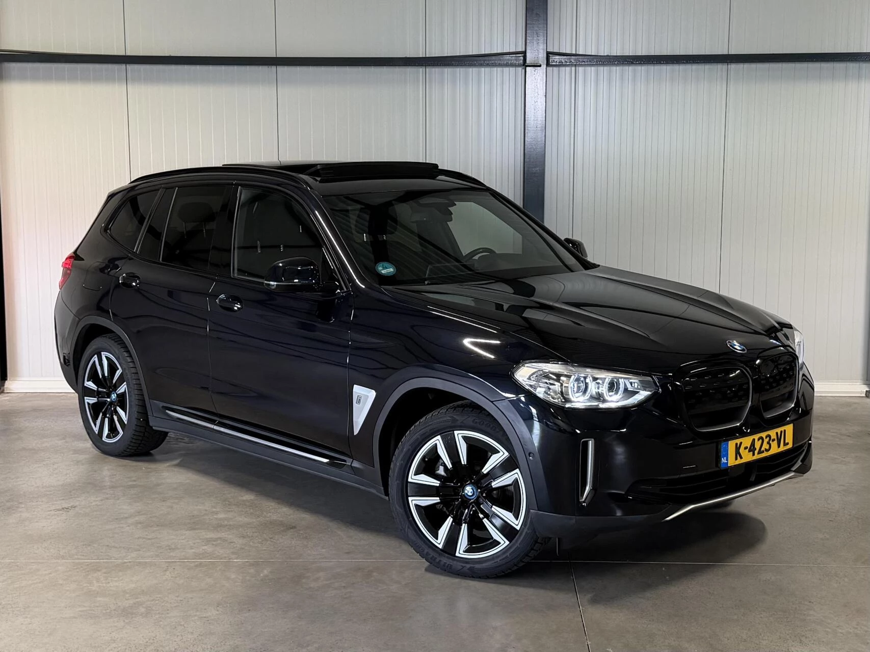 Hoofdafbeelding BMW iX3