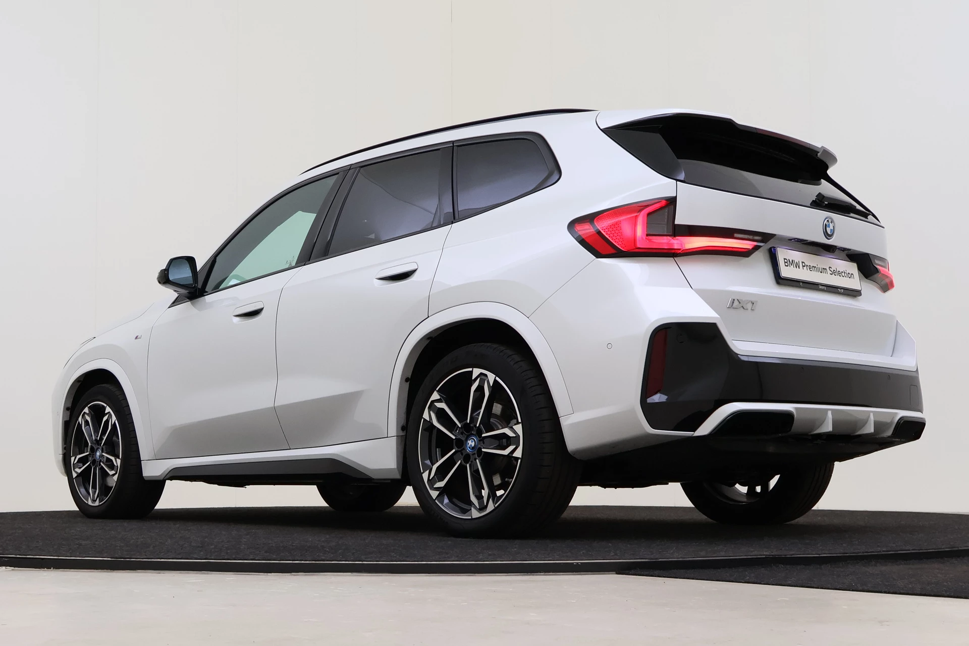 Hoofdafbeelding BMW iX1