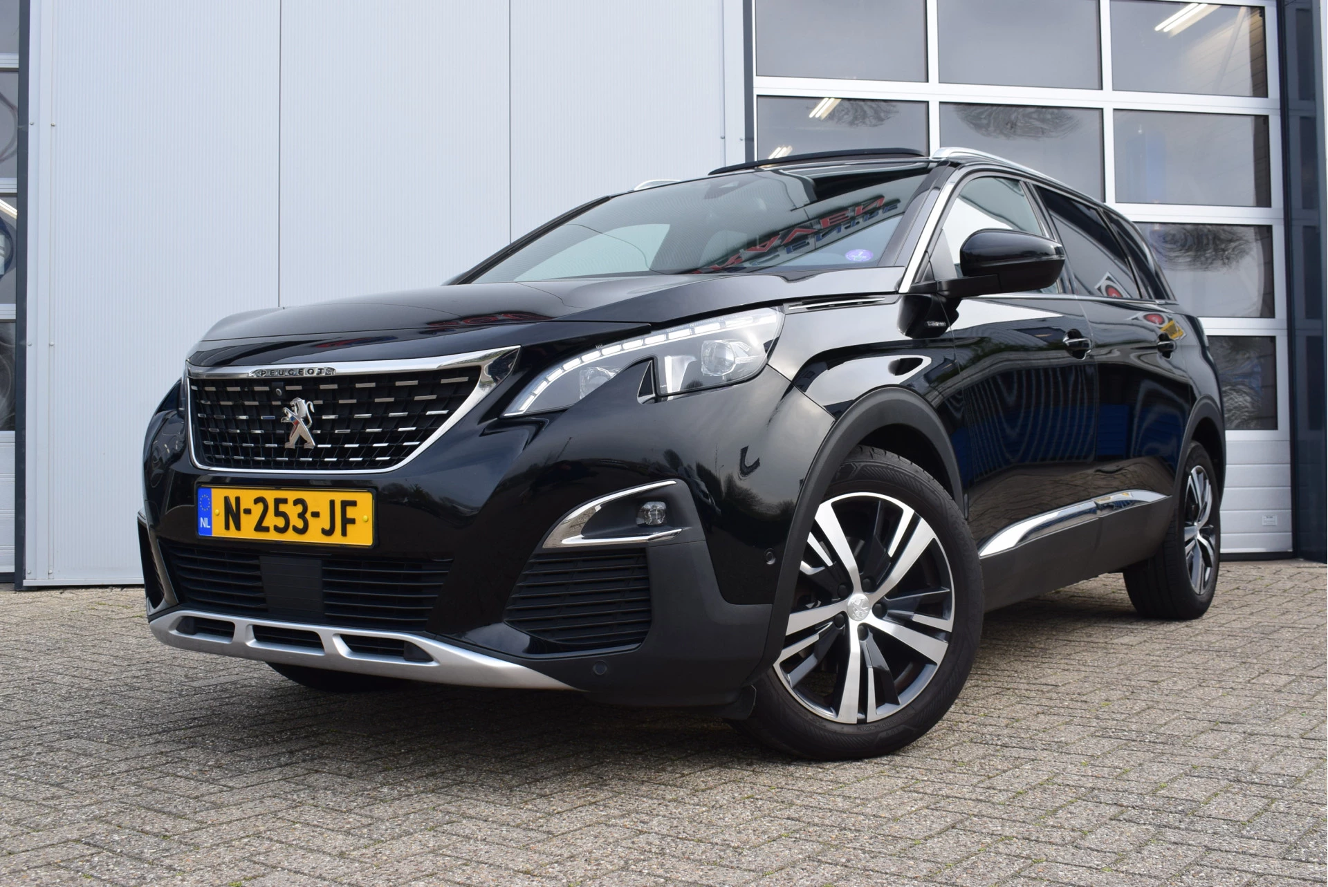 Hoofdafbeelding Peugeot 5008
