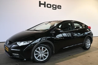 Hoofdafbeelding Honda Civic Honda Civic 2.2D Comfort Clima Navigatie Lichtmetaal Goed Onderhouden! Inruil Mogelijk!