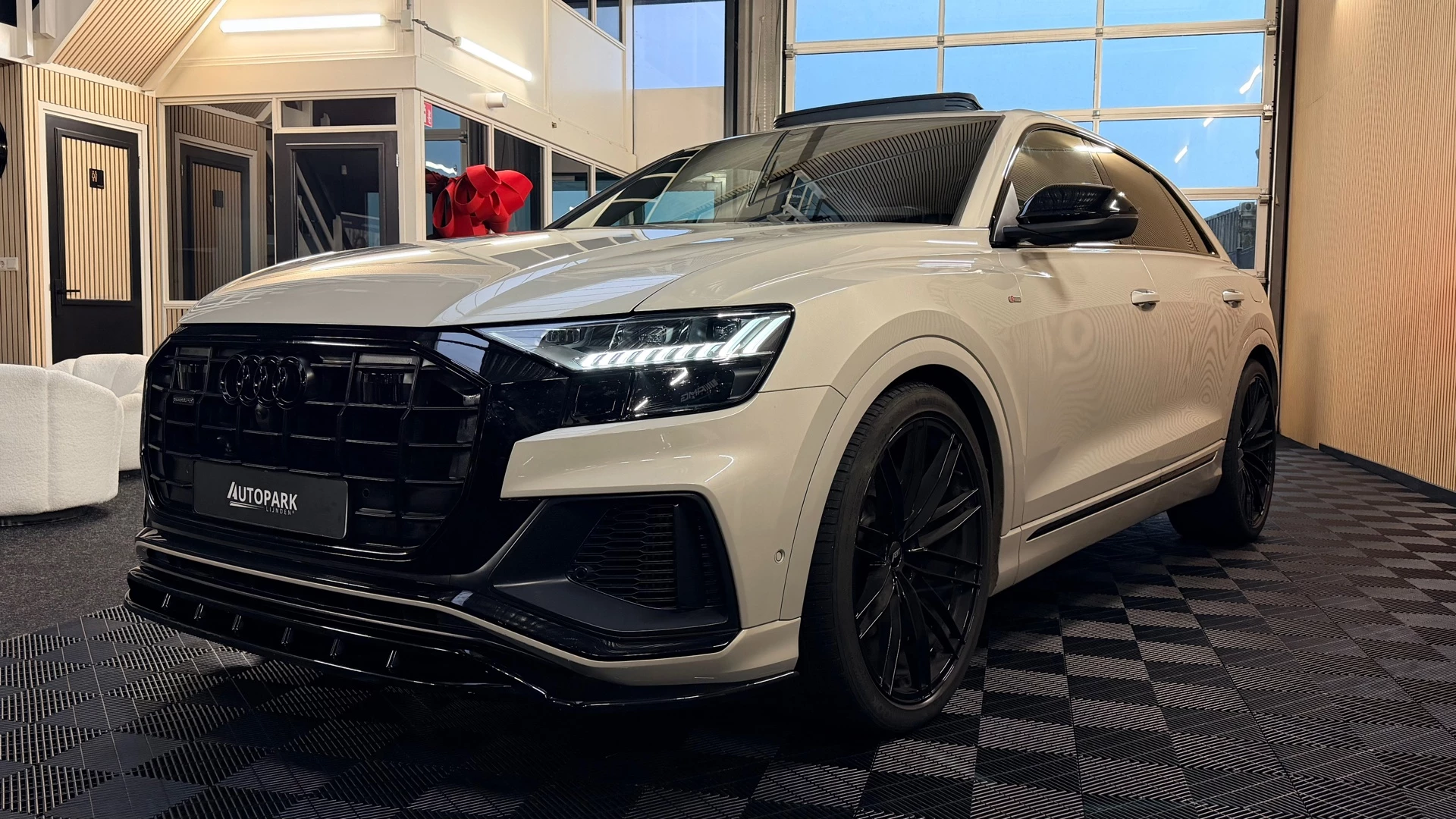 Hoofdafbeelding Audi Q8