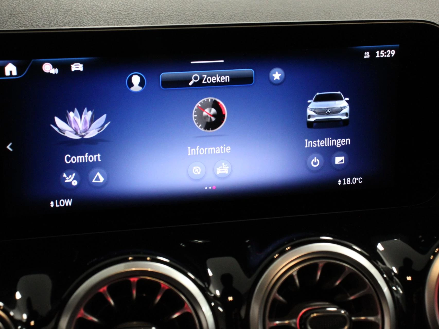 Hoofdafbeelding Mercedes-Benz EQA