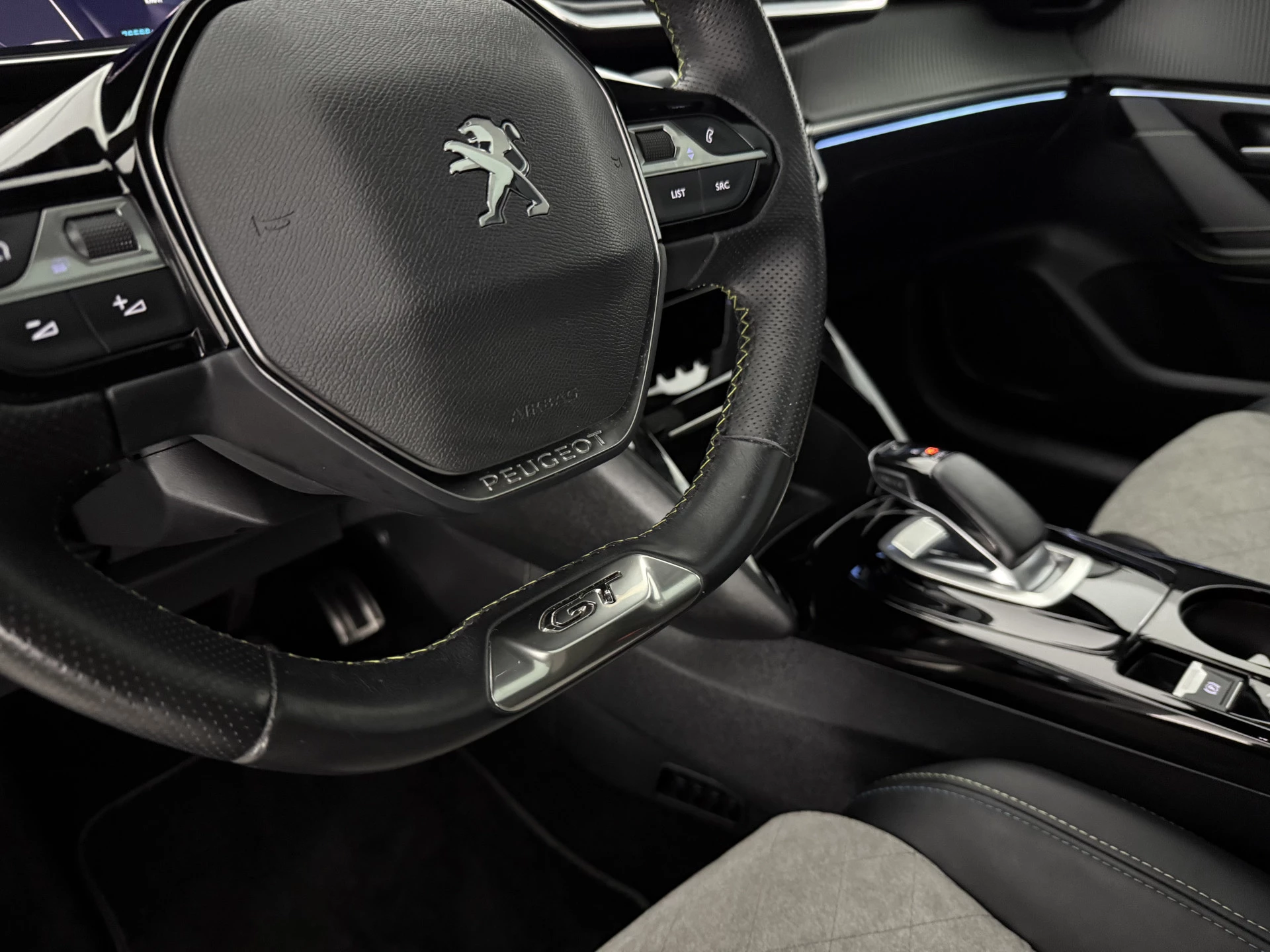 Hoofdafbeelding Peugeot e-208