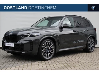 BMW X5 xDrive50e High Executive M Sport Automaat / Panoramadak Sky Lounge / Trekhaak / Massagefunctie  / Bowers & Wilkins / Parking Assistant Professional / M Multifunctionele Stoelen / Soft-Close