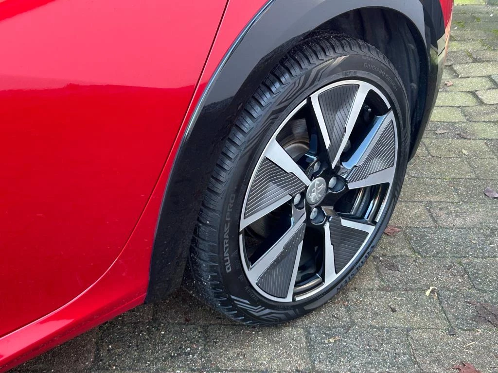 Hoofdafbeelding Peugeot e-208