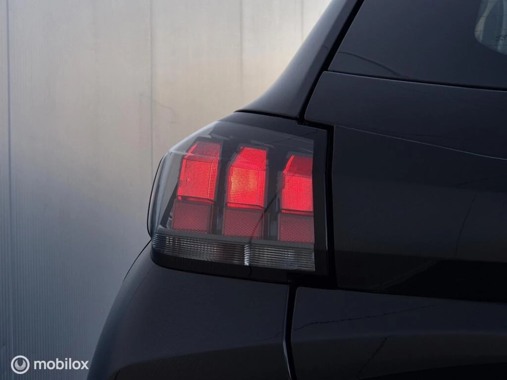 Hoofdafbeelding Peugeot e-208