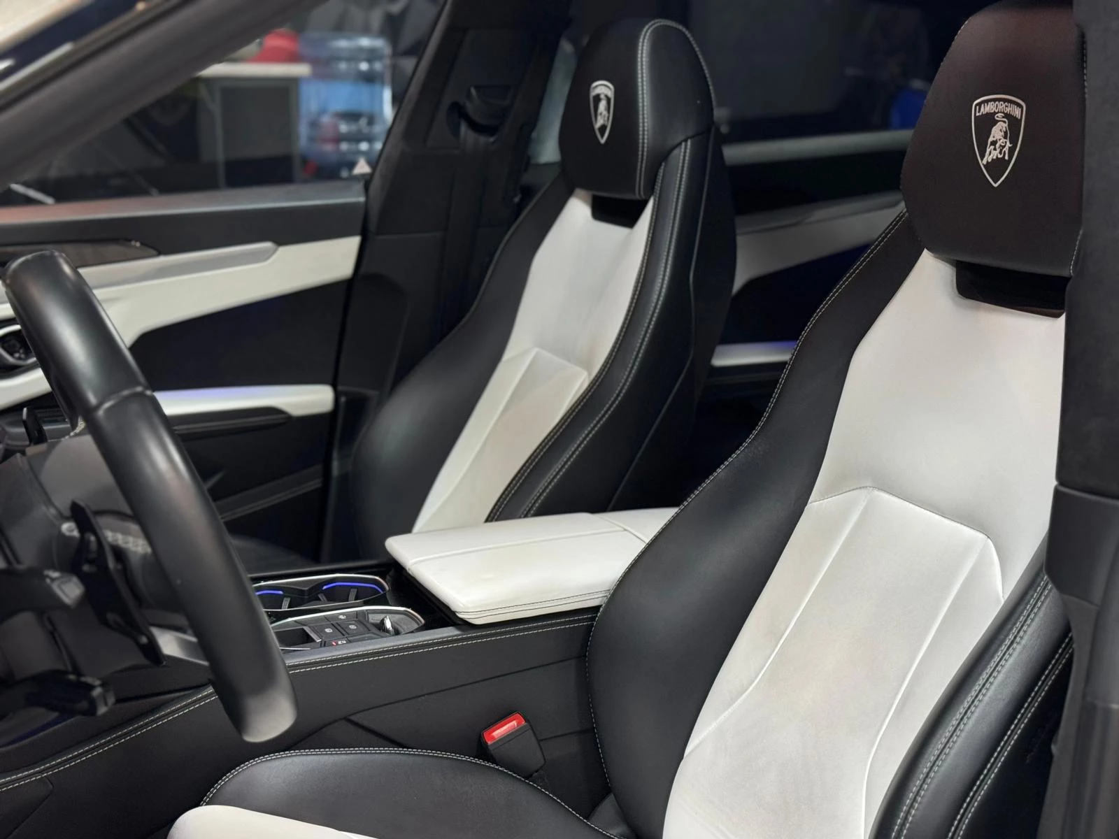 Hoofdafbeelding Lamborghini Urus