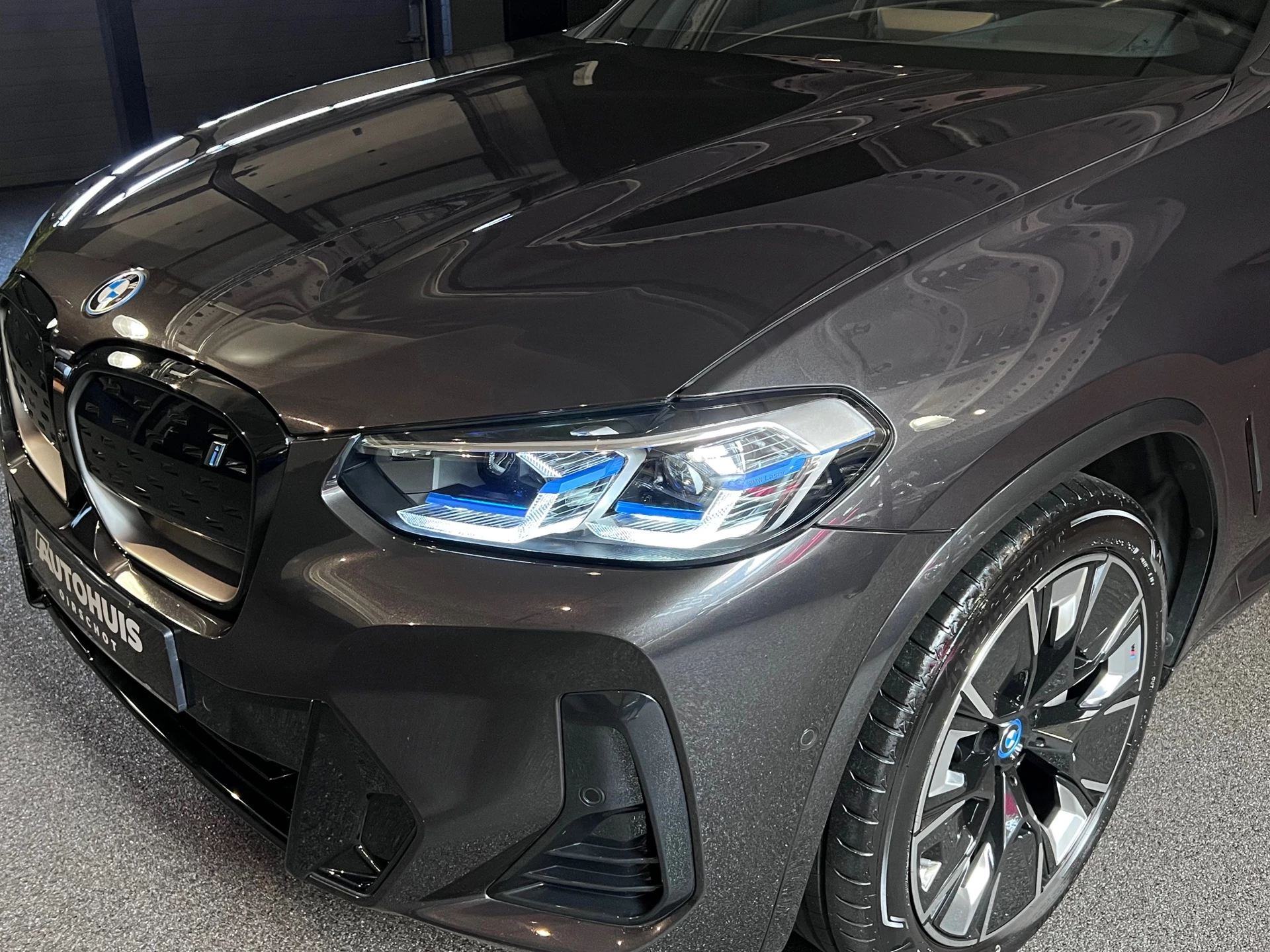 Hoofdafbeelding BMW iX3