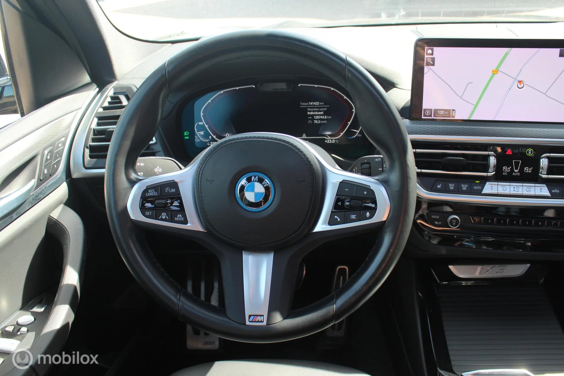 Hoofdafbeelding BMW iX3