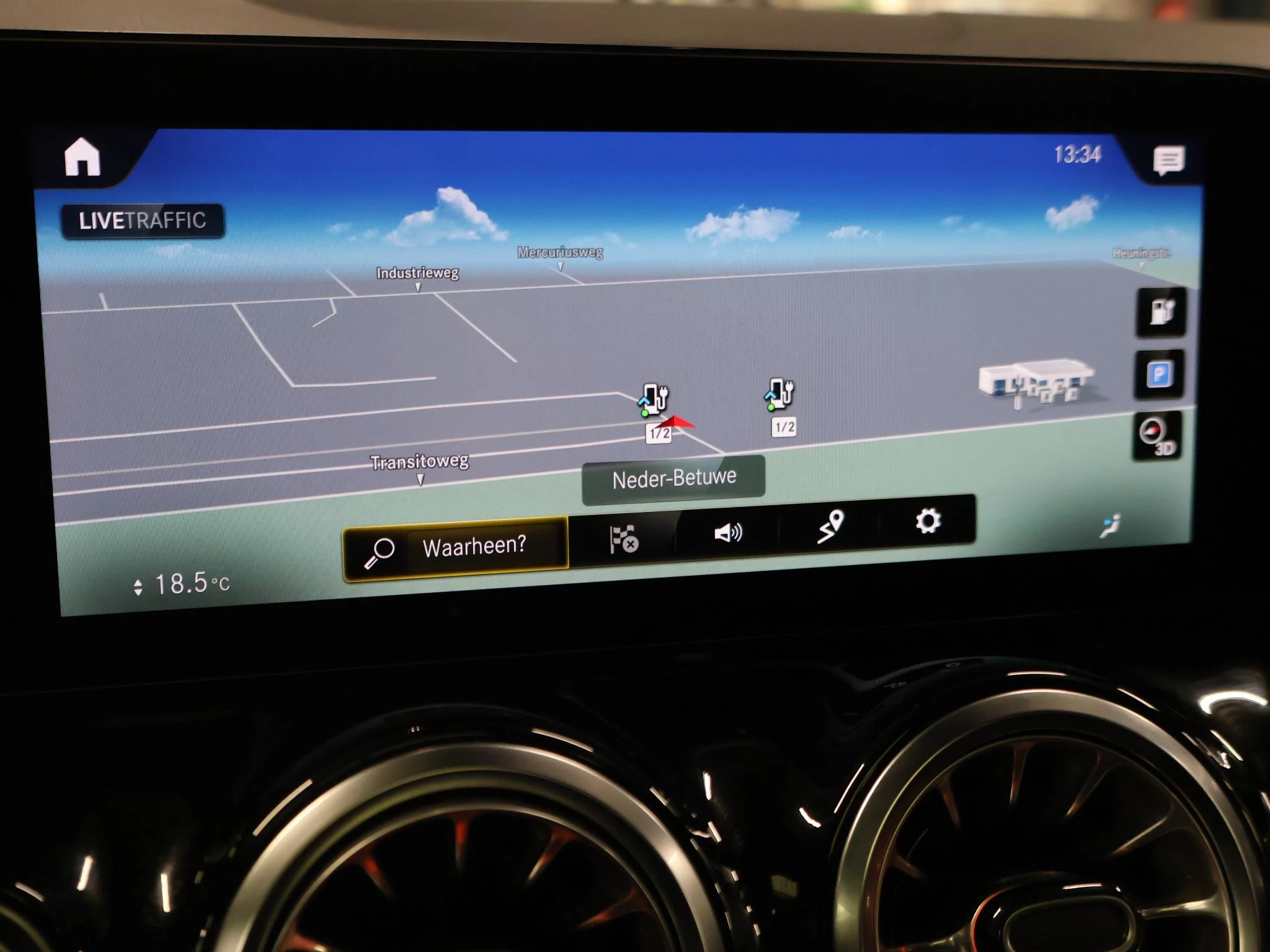 Hoofdafbeelding Mercedes-Benz EQA