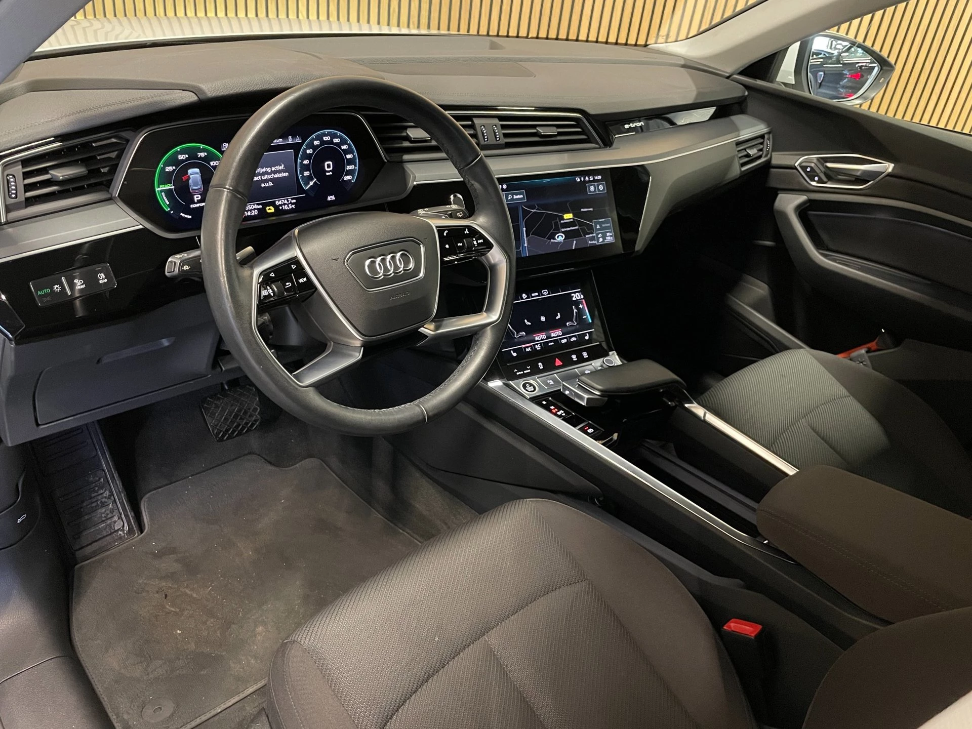 Hoofdafbeelding Audi e-tron