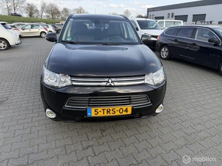 Mitsubishi Outlander 2.0 PHEV Instyle nw apk leer dak