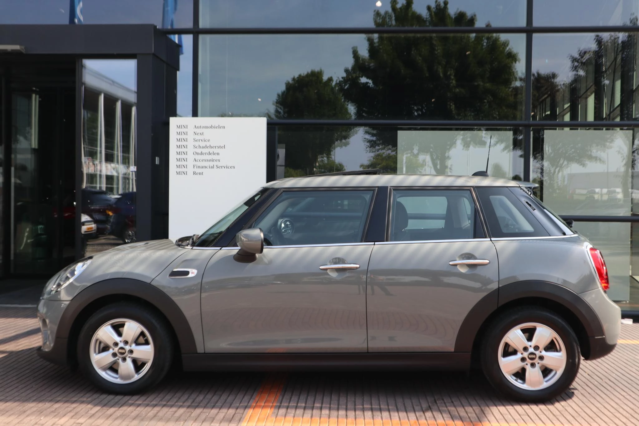 Hoofdafbeelding MINI 5-deurs