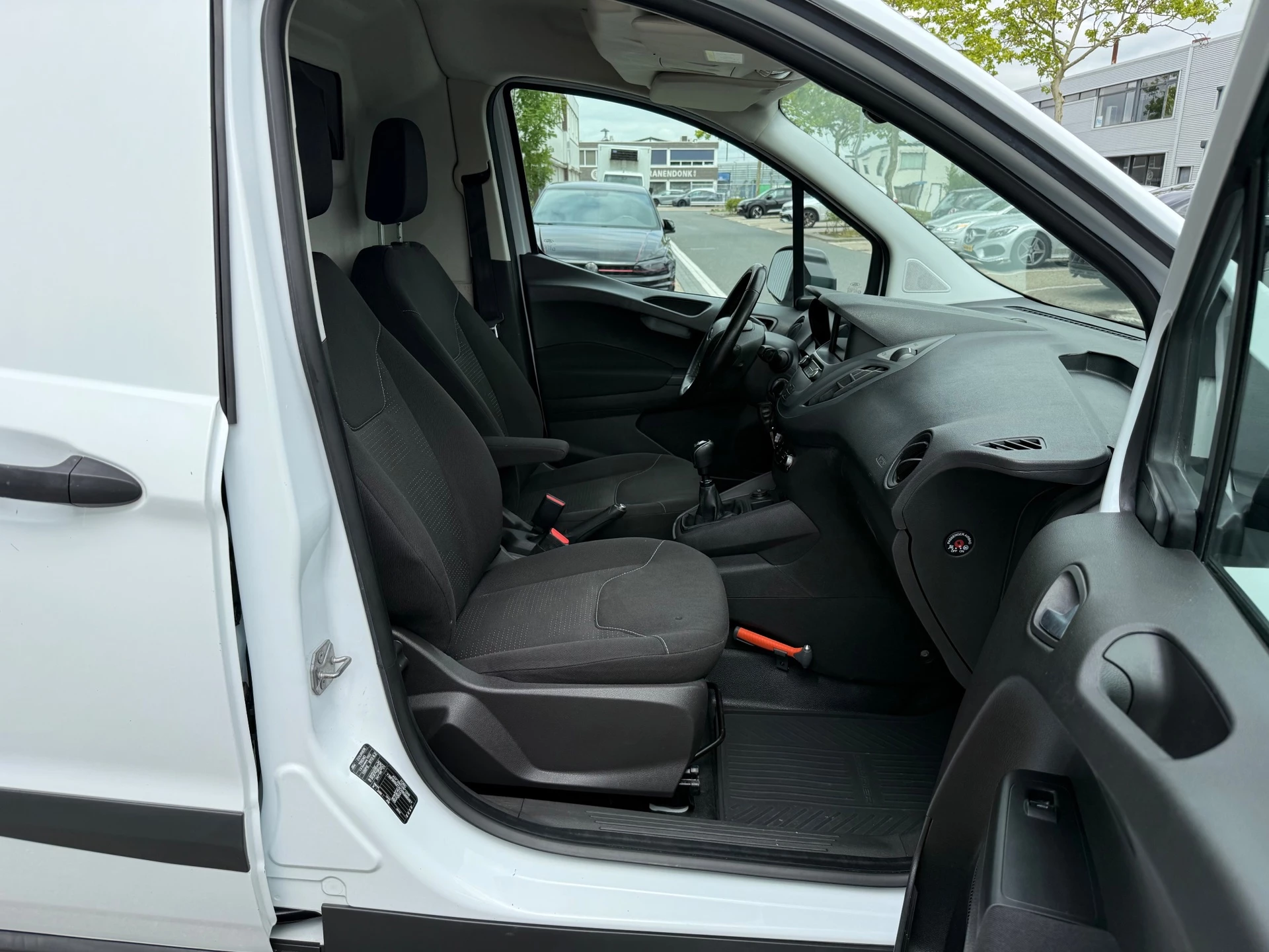Hoofdafbeelding Ford Transit Courier