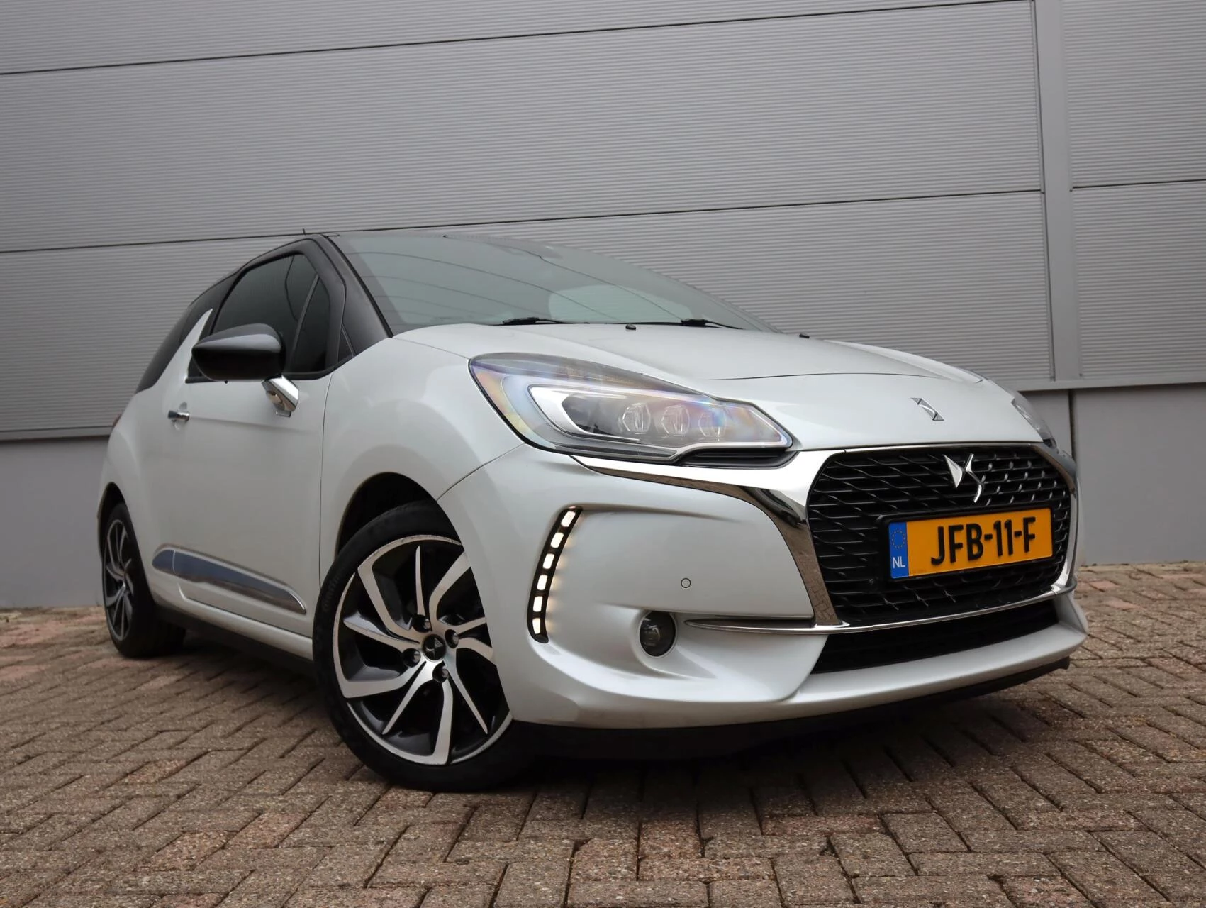 Hoofdafbeelding DS DS 3