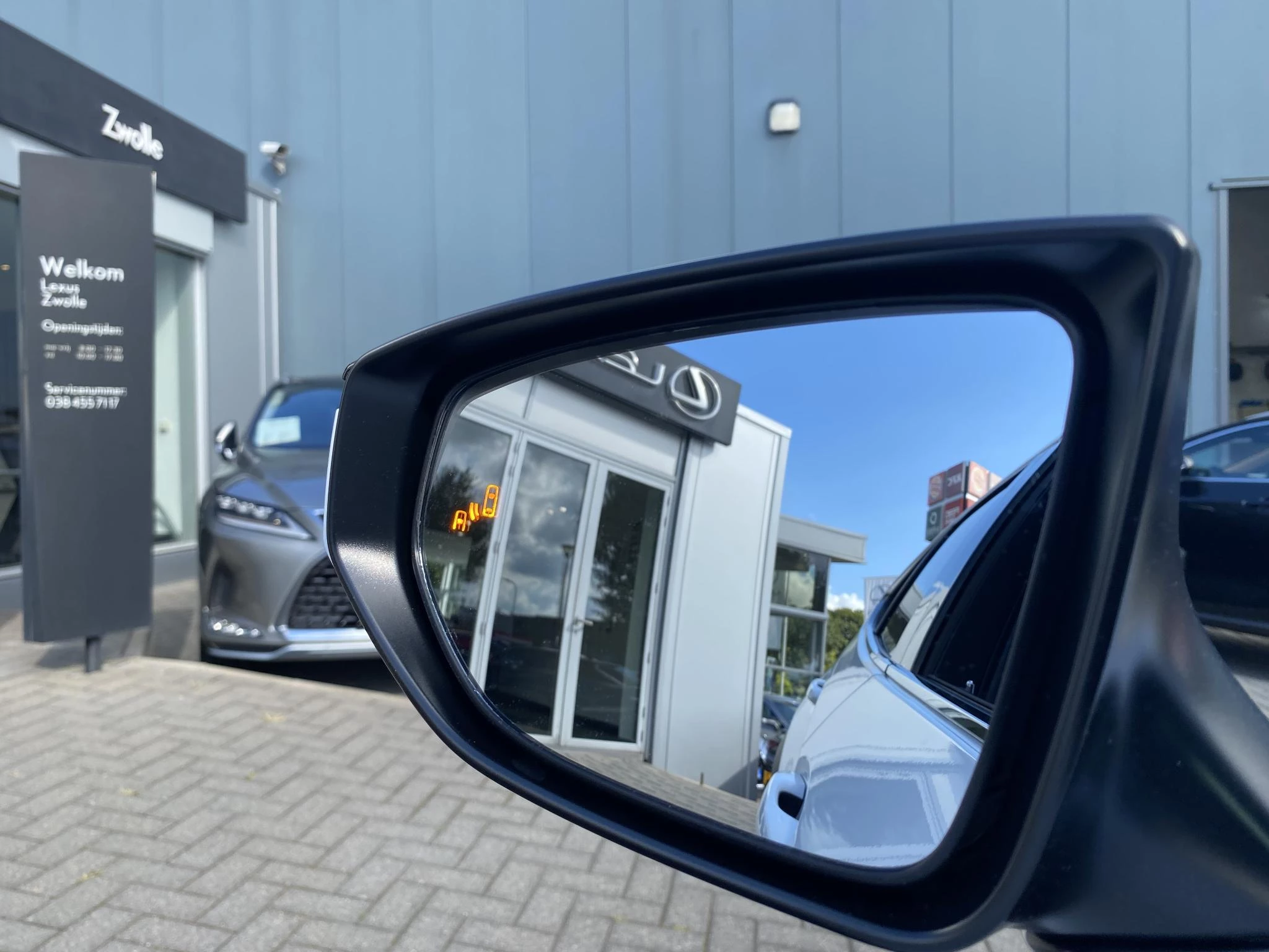 Hoofdafbeelding Lexus UX