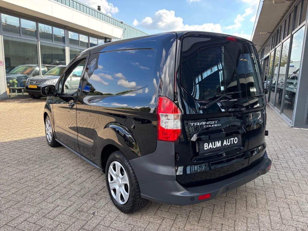 Hoofdafbeelding Ford Transit Courier