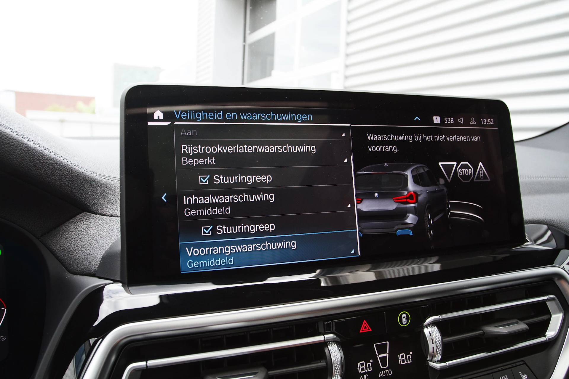 Hoofdafbeelding BMW iX3