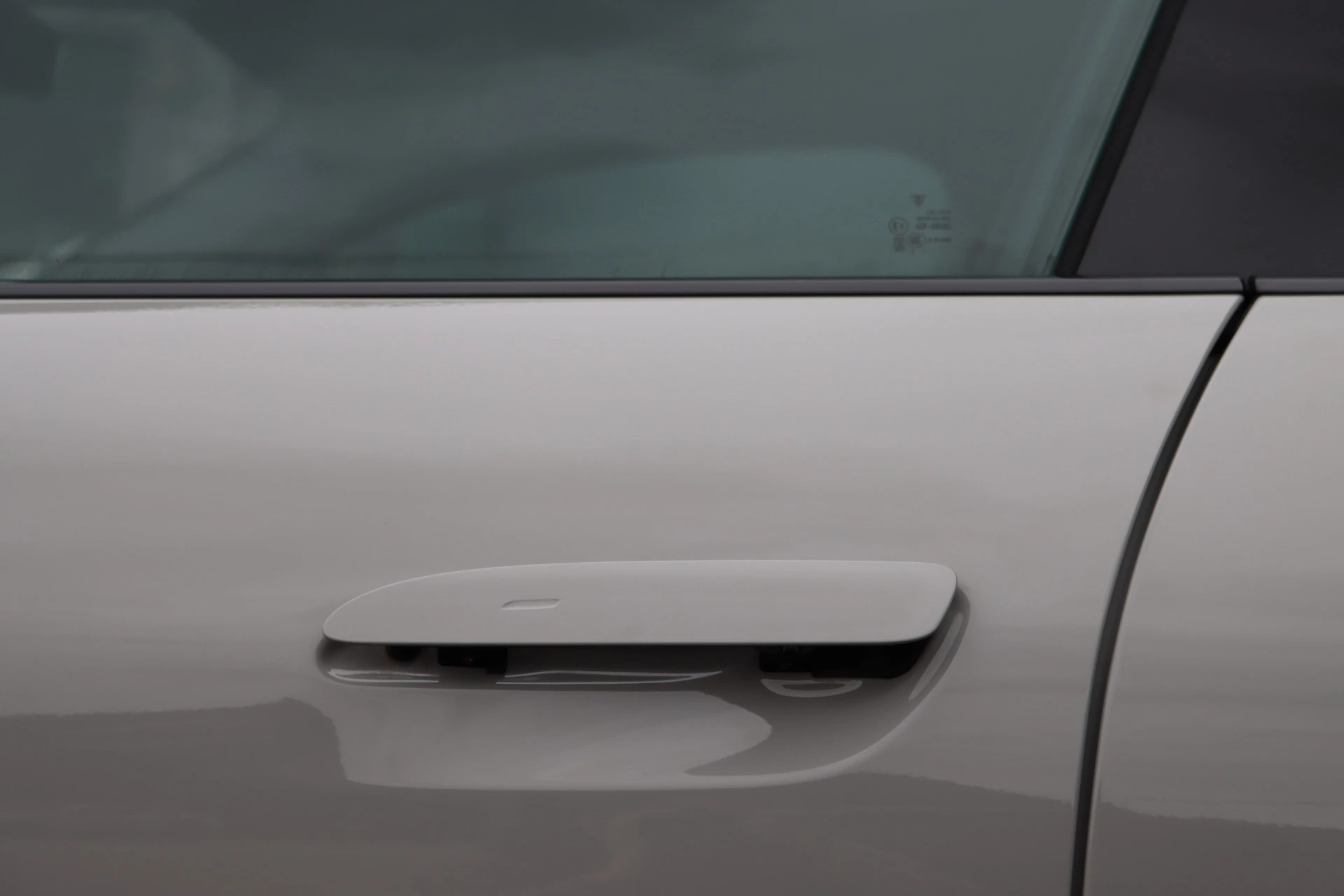 Hoofdafbeelding Porsche Taycan